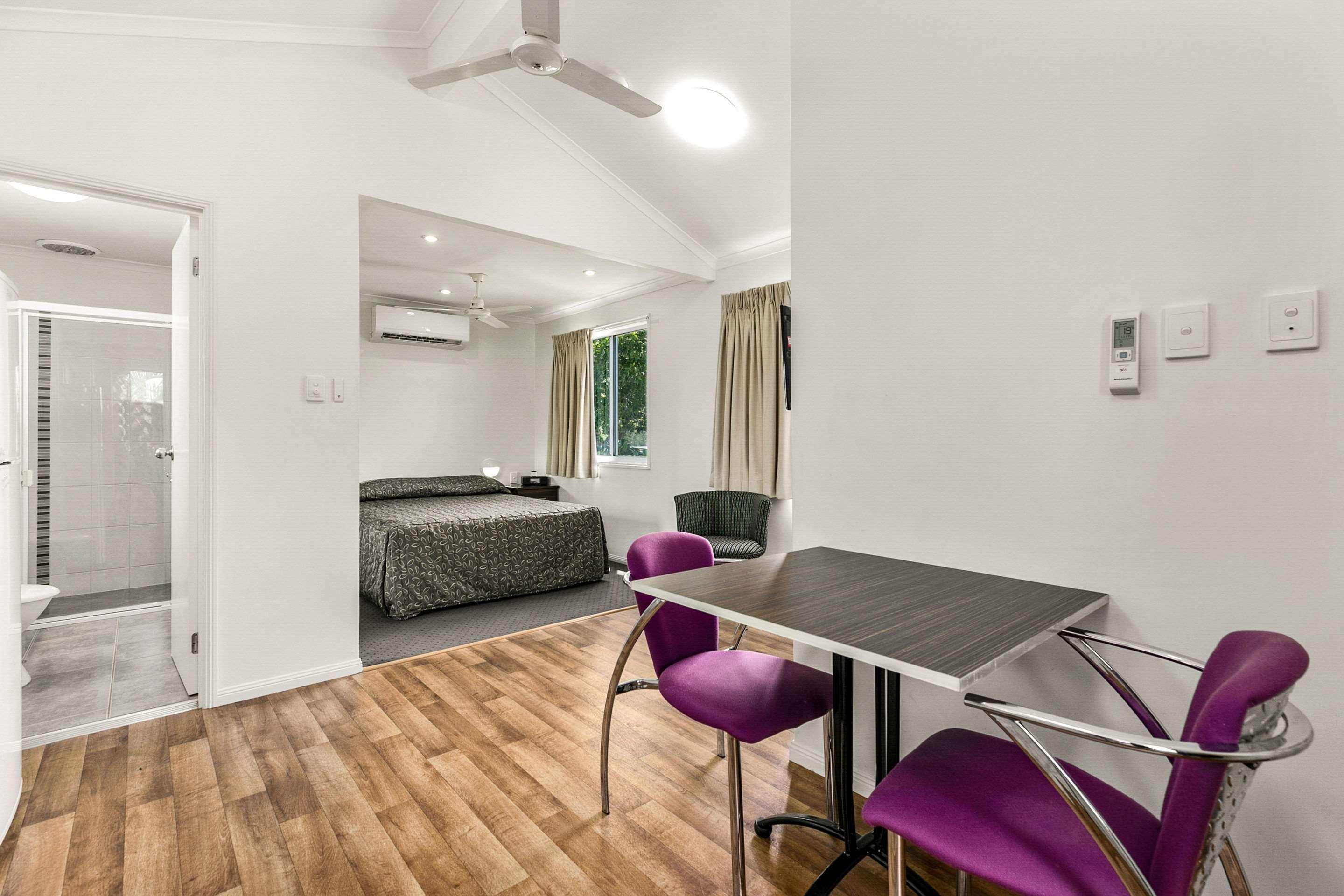 Comfort Inn Parklands Calliope מראה חיצוני תמונה