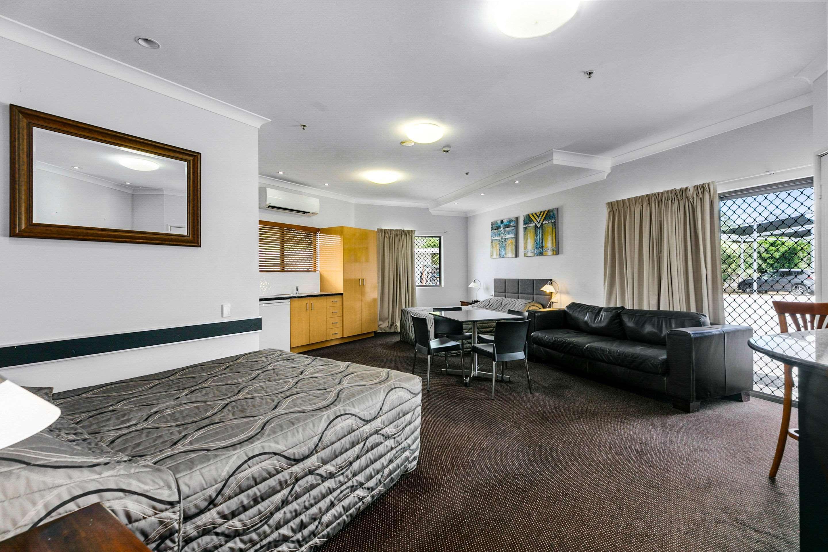Comfort Inn Parklands Calliope מראה חיצוני תמונה
